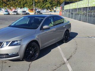 2017 Skoda Octavia III (A7) Рестайлинг, бежевый, 1850000 рублей, вид 1