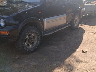 1997 Nissan Terrano II Рестайлинг, чёрный, 300000 рублей, вид 4