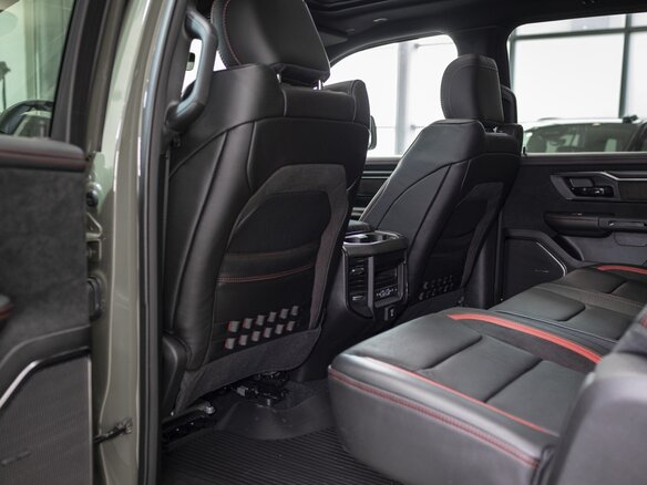 2025 Ram 1500 RHO V Рестайлинг, зелёный, 12953911 рублей - вид 11