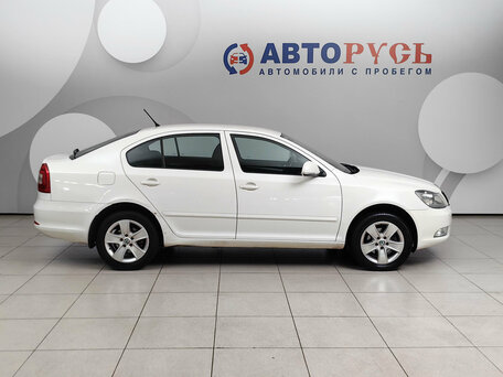 2011 Skoda Octavia II (A5) Рестайлинг, белый, 918000 рублей, вид 5