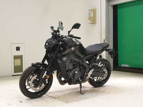 2023 Yamaha MT-09 (FZ-09), чёрный, 1177000 рублей, вид 4