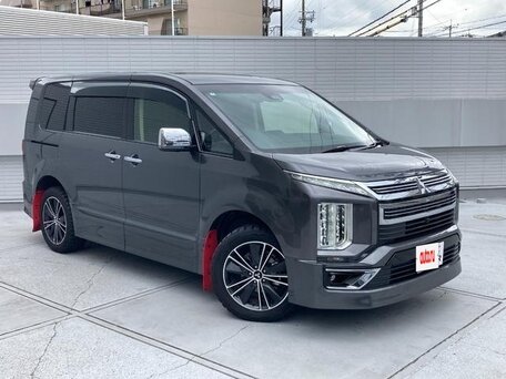 Mitsubishi Delica D:5 I Рестайлинг