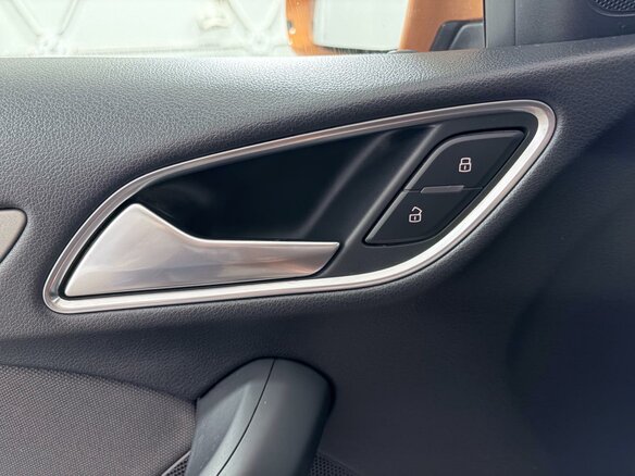 2012 Audi Q3 I (8U), оранжевый, 1657000 рублей - вид 16