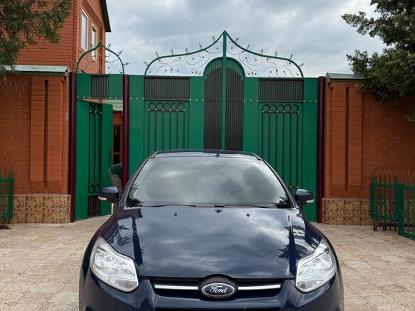 2015 Ford Focus III, синий, 850000 рублей - вид 1