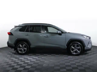 2019 Toyota RAV4 V (XA50), зелёный, 3357000 рублей, вид 4