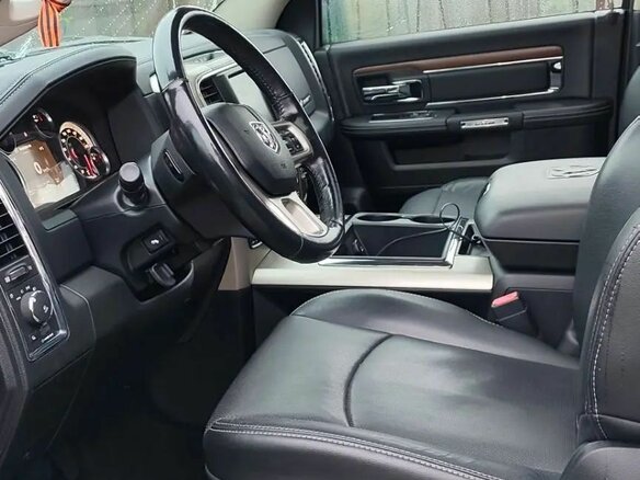 2014 Dodge RAM IV (DS/DJ), чёрный, 4400000 рублей - вид 4
