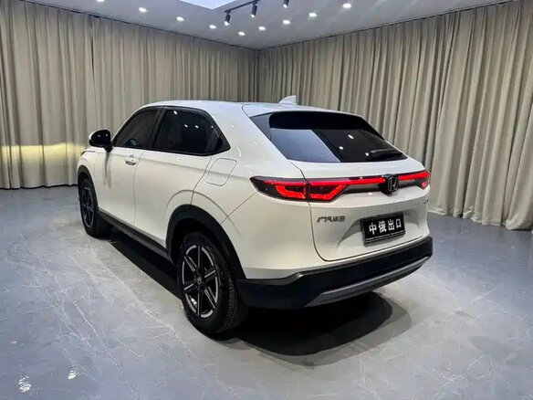 2023 Honda Vezel II, белый, 1442000 рублей - вид 5