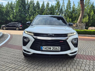 2021 Chevrolet TrailBlazer III, белый, 1890000 рублей, вид 2