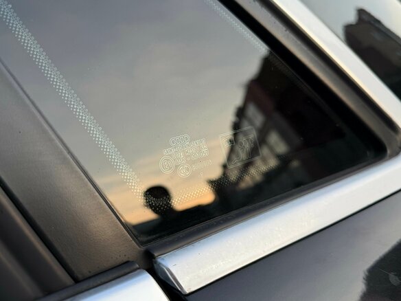 2007 Audi A4 III (B7), чёрный - вид 31