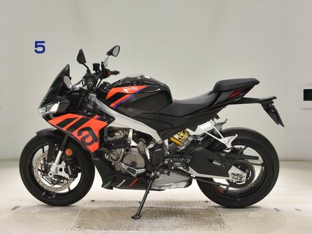 2023 Aprilia Tuono 660, чёрный, 900000 рублей, вид 5