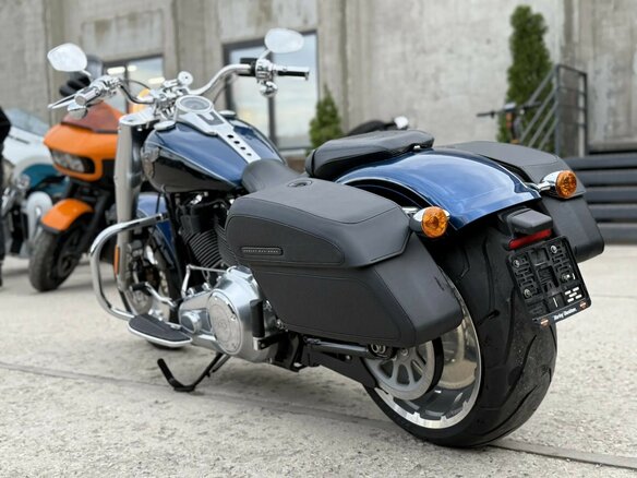 2018 Harley-Davidson Fat Boy, синий, 2200000 рублей - вид 10