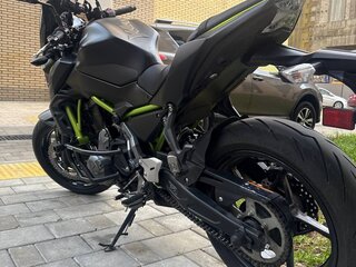 2019 Kawasaki Z 650, чёрный, 649000 рублей, вид 4