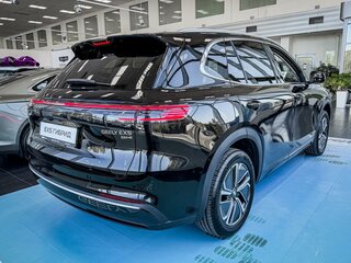 2026 Geely EX5 Гибрид EM-R, чёрный, 3829990 рублей, вид 3