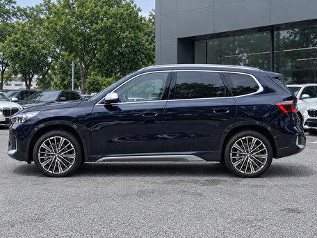 2023 BMW X1 Long 20Li sDrive III (U11/U12), синий, 2675000 рублей, вид 2