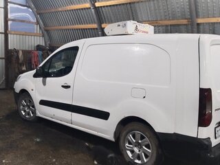 2015 Peugeot Partner II Рестайлинг, белый, 980000 рублей, вид 3