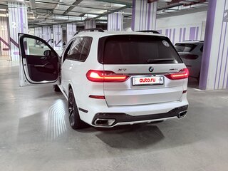 2021 BMW X7 30d I (G07), белый, 7900000 рублей, вид 3