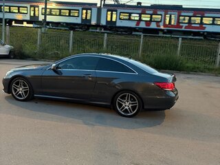 2014 Mercedes-Benz E-Класс 250 IV (W212, S212, C207) Рестайлинг, серый, 1790000 рублей, вид 3