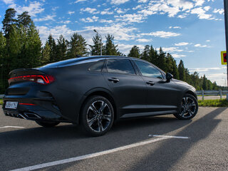 2021 Kia K5 III, чёрный, 3329000 рублей, вид 3