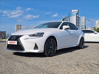 2016 Lexus IS 300h III Рестайлинг, белый, 2850000 рублей, вид 1