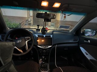 2012 Hyundai Solaris I, чёрный, 860000 рублей, вид 4