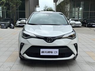 2022 Toyota C-HR I Рестайлинг, белый, 1665000 рублей, вид 1