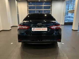 2020 Toyota Camry VIII (XV70), синий, 2795000 рублей, вид 3