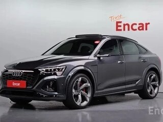 2024 Audi SQ8 e-tron, чёрный, 11830000 рублей, вид 1