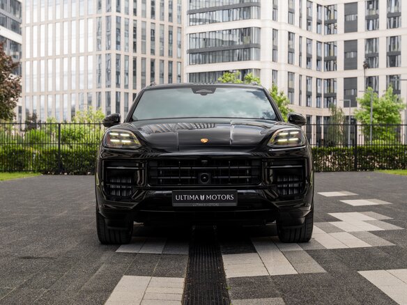 2026 Porsche Cayenne GTS III Рестайлинг, чёрный, 24900000 рублей - вид 1