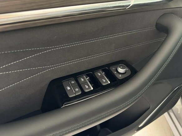 2026 Geely Monjaro I Рестайлинг, серебристый, 4954990 рублей - вид 9