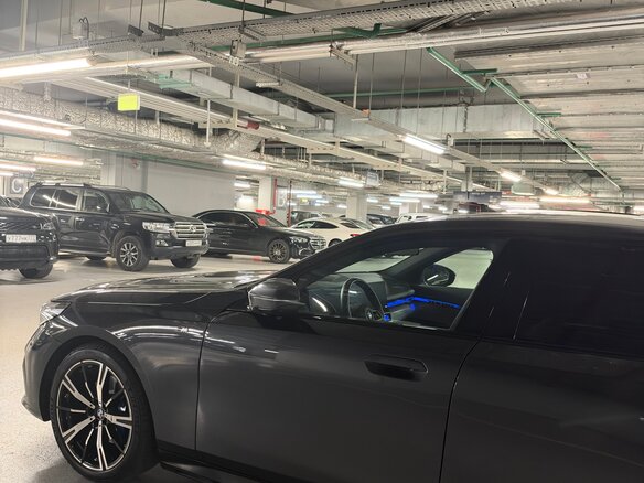 2023 BMW 5 серии 530i xDrive VIII (G60/G61/G68), серый, 7300000 рублей - вид 11