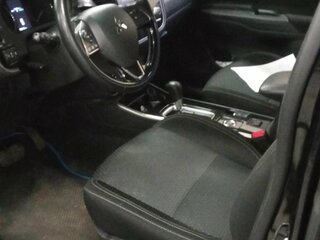2020 Mitsubishi Outlander III Рестайлинг 3, чёрный, 2170000 рублей, вид 5