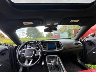 2017 Dodge Challenger III Рестайлинг 2, чёрный, 3600000 рублей, вид 3