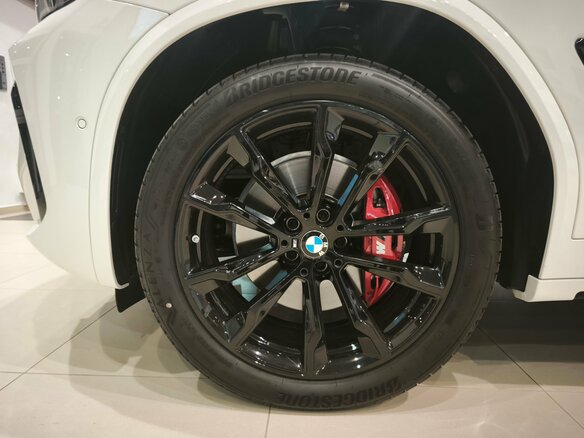 2025 BMW X4 20i II (G02) Рестайлинг, белый, 8200000 рублей - вид 10