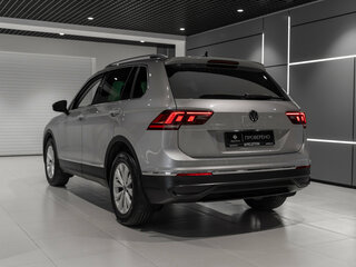 2021 Volkswagen Tiguan II Рестайлинг, серый, 2275000 рублей, вид 4