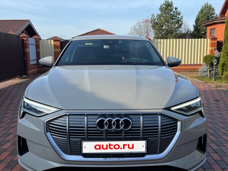 2021 Audi e-tron 55 I, серый, 6900000 рублей, вид 3