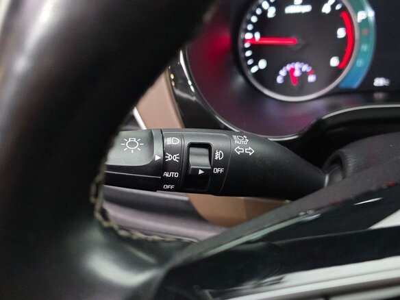 2020 Kia Seltos I, серебристый, 2200000 рублей - вид 8