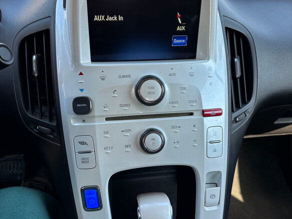 2011 Chevrolet Volt I, серый, 785000 рублей - вид 18