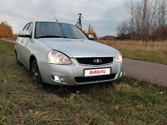 2011 Lada (ВАЗ) Priora I, серебристый, 440000 рублей - вид 2