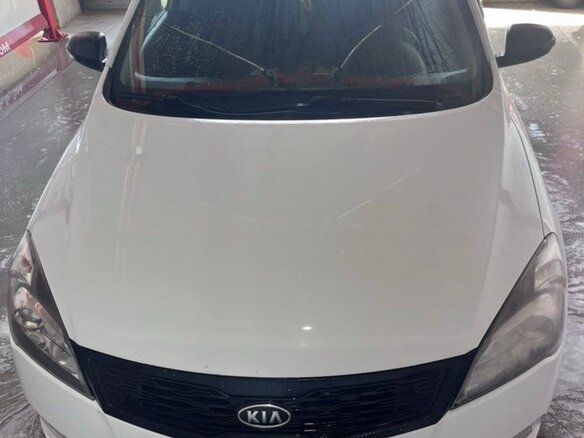 2010 Kia Ceed I Рестайлинг, белый