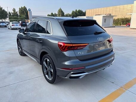 2022 Audi Q3 35 TFSI II (F3), серый, 2844000 рублей, вид 3