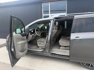 2015 Nissan Quest IV, серебристый, 1800000 рублей, вид 3