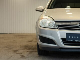 2009 Opel Astra H Рестайлинг, бежевый, 435000 рублей, вид 4