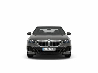 2025 BMW 5 серии 530i xDrive VIII (G60/G61/G68), серый, 8840000 рублей, вид 5