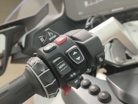 2025 BMW R 1300 R, белый, 3290000 рублей, вид 5