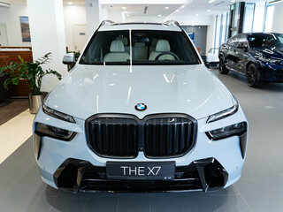 2026 BMW X7 40d I (G07) Рестайлинг, серый, 18300000 рублей, вид 3