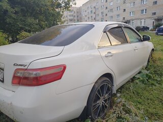 2010 Toyota Camry VI (XV40) Рестайлинг, белый, 680000 рублей, вид 3