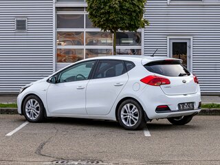 2012 Kia Ceed II, белый, 1395000 рублей, вид 4