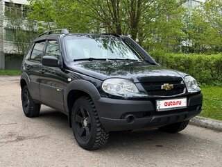 2016 Chevrolet Niva I Рестайлинг, чёрный, 850000 рублей, вид 2