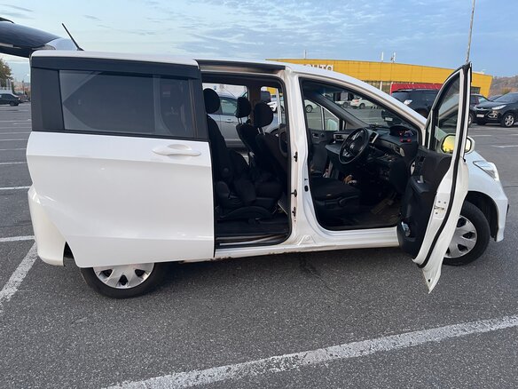 2014 Honda Freed I Рестайлинг 2, белый, 1380000 рублей - вид 11