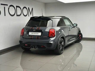 2018 Mini Hatch JCW III (F55/F56) Рестайлинг, серый, 4147000 рублей, вид 3